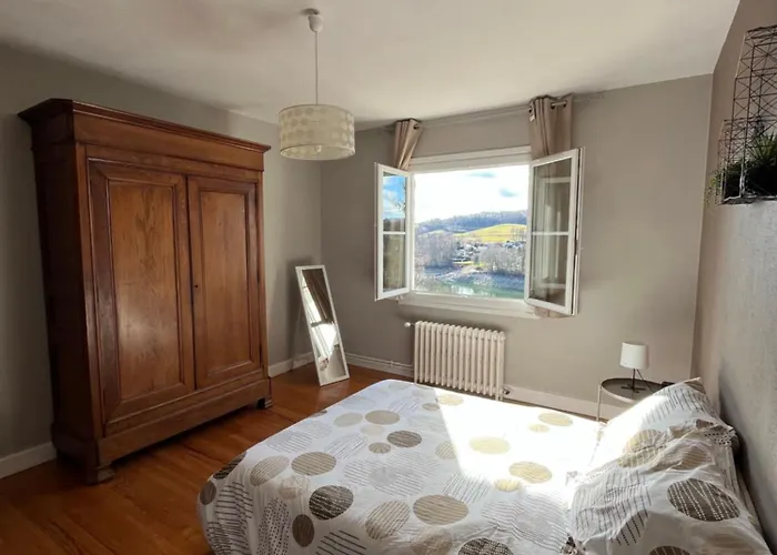 Holiday home Maison Au Bord Du *